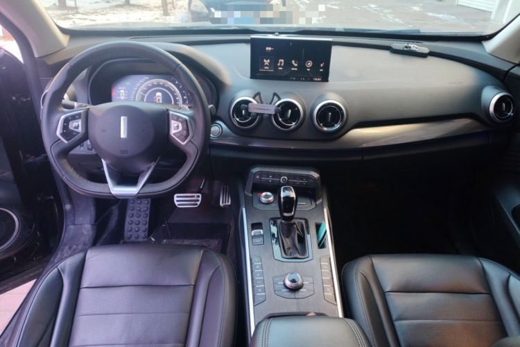 Used Wey P8 2018 2.0T Flagship Model Center Console