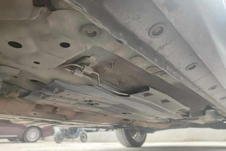 Used Wey P8 2018 2.0T Flagship Model Chassis Front Left