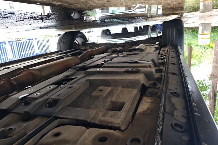 Used Wey P8 2018 2.0T Flagship Model Chassis Front Right