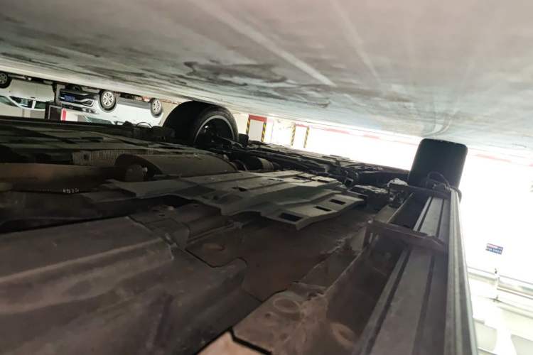 Used Wey P8 2018 2.0T Flagship Model Chassis Rear Left
