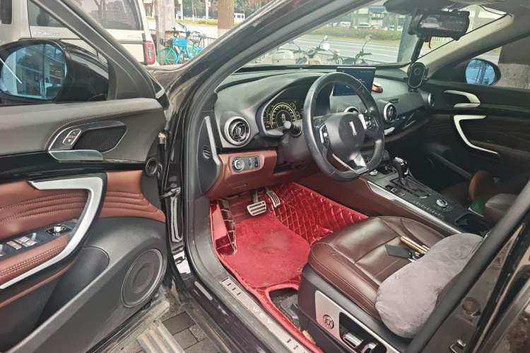 Used Wey P8 2018 2.0T Flagship Model Driver Seat