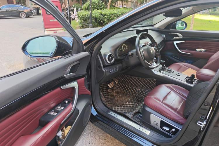 Used Wey P8 2018 2.0T Flagship Model Driver Seat
