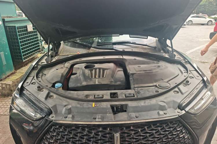 Used Wey P8 2018 2.0T Flagship Model Engine Bay