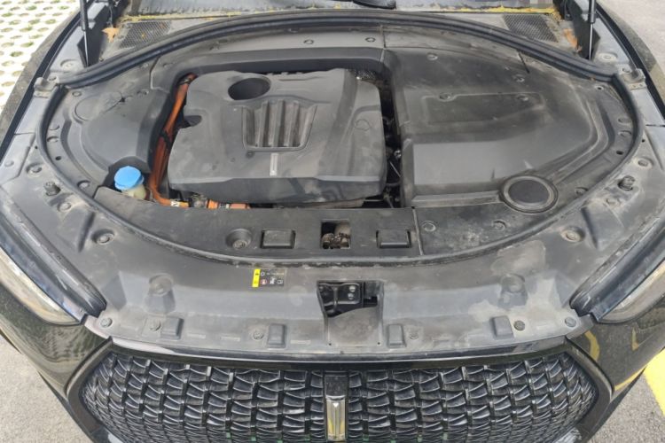 Used Wey P8 2018 2.0T Flagship Model Engine Bay
