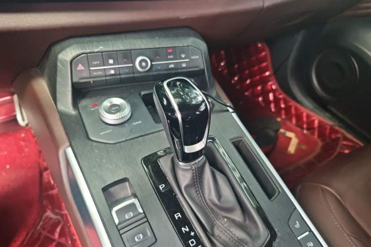 Used Wey P8 2018 2.0T Flagship Model Gear Lever