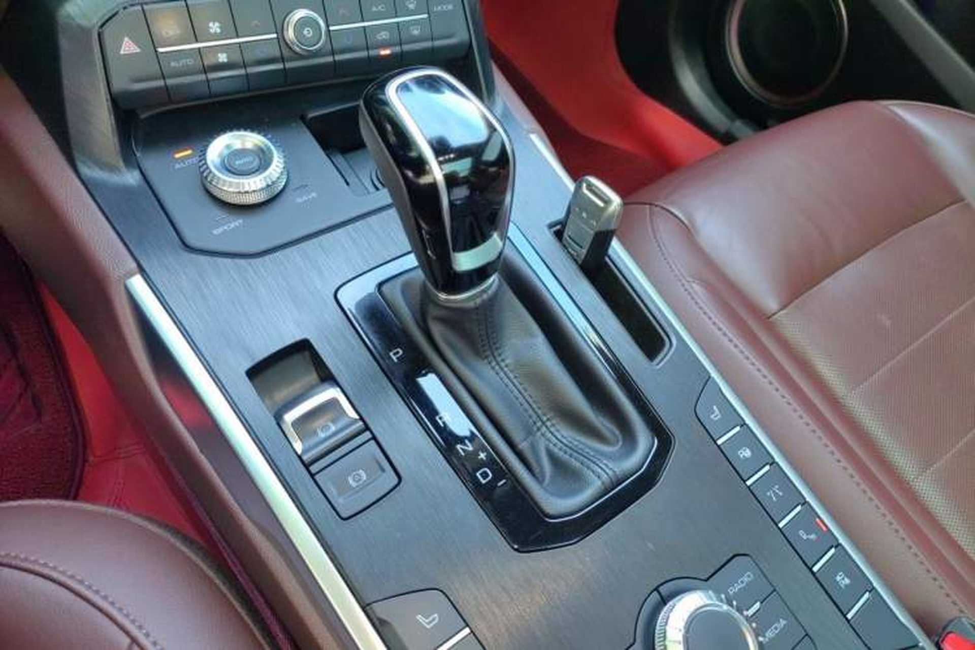 Used Wey P8 2018 2.0T Flagship Model Gear Lever