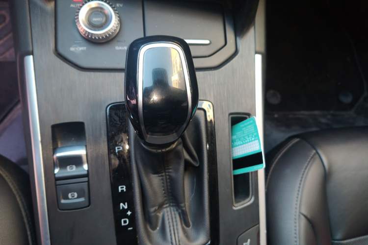 Used Wey P8 2018 2.0T Flagship Model Gear Lever