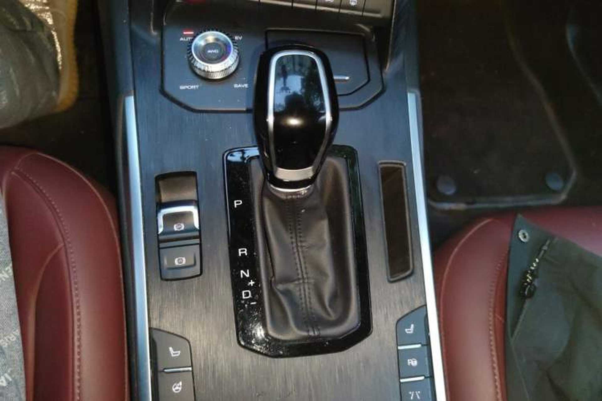 Used Wey P8 2018 2.0T Flagship Model Gear Lever