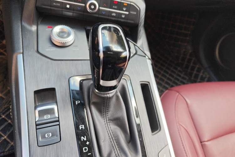 Used Wey P8 2018 2.0T Flagship Model Gear Lever