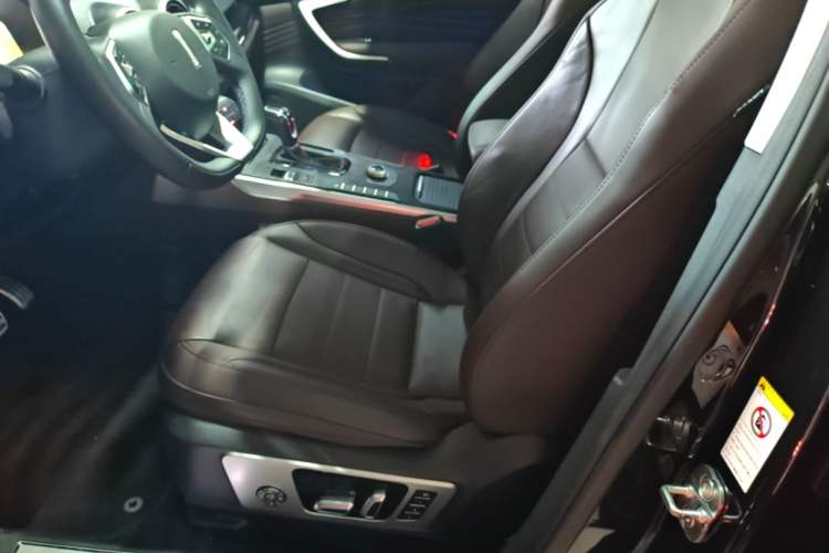 Used Wey P8 2018 2.0T Flagship Model Left Front Seat