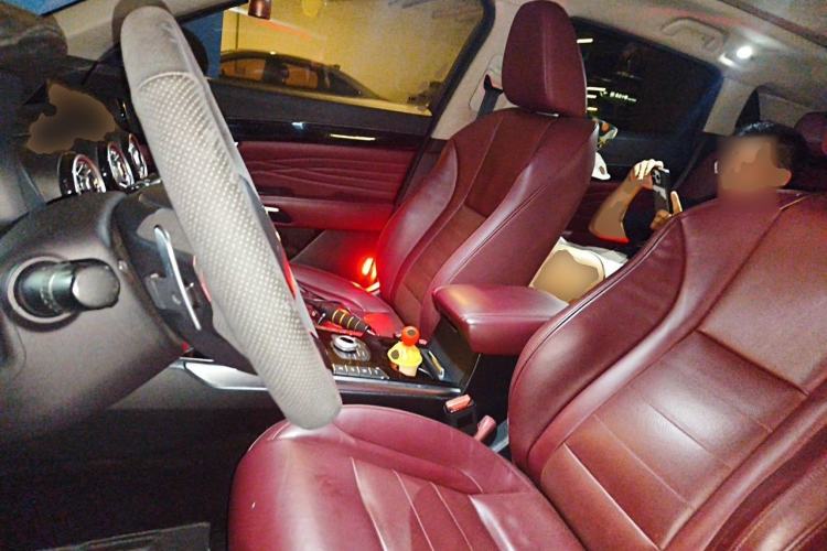 Used Wey P8 2018 2.0T Flagship Model Left Front Seat