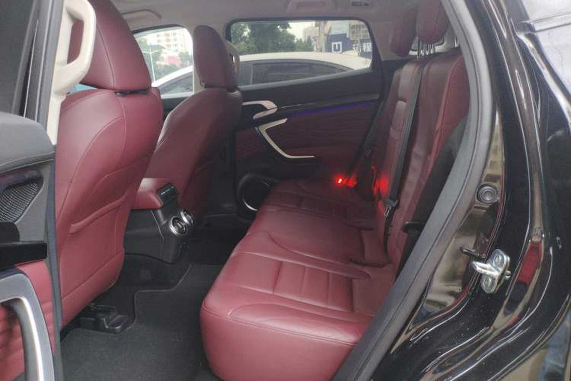 Used Wey P8 2018 2.0T Flagship Model Left Rear Seat