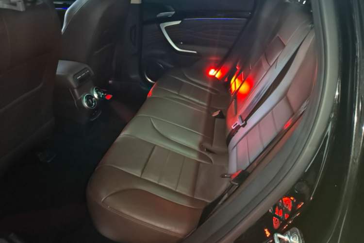Used Wey P8 2018 2.0T Flagship Model Left Rear Seat