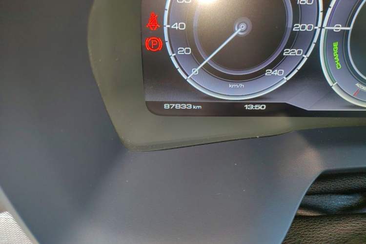 Used Wey P8 2018 2.0T Flagship Model Odometer Close Up