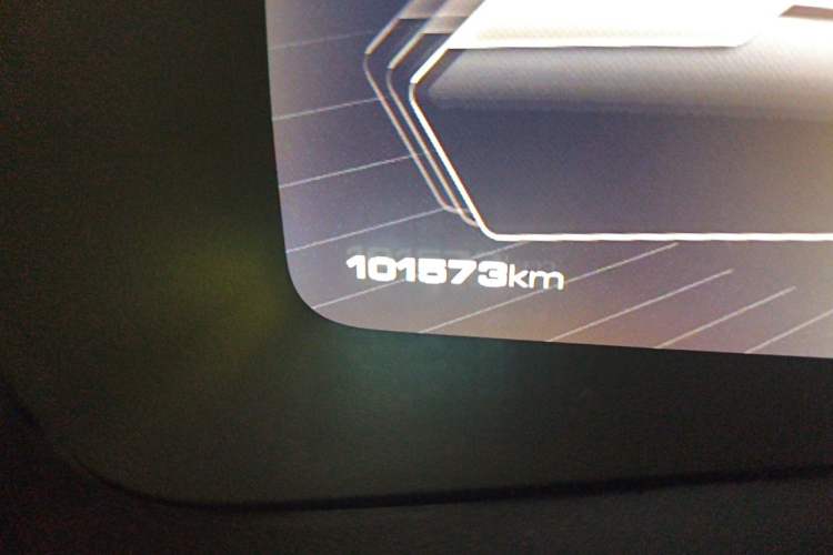 Used Wey P8 2018 2.0T Flagship Model Odometer Close Up