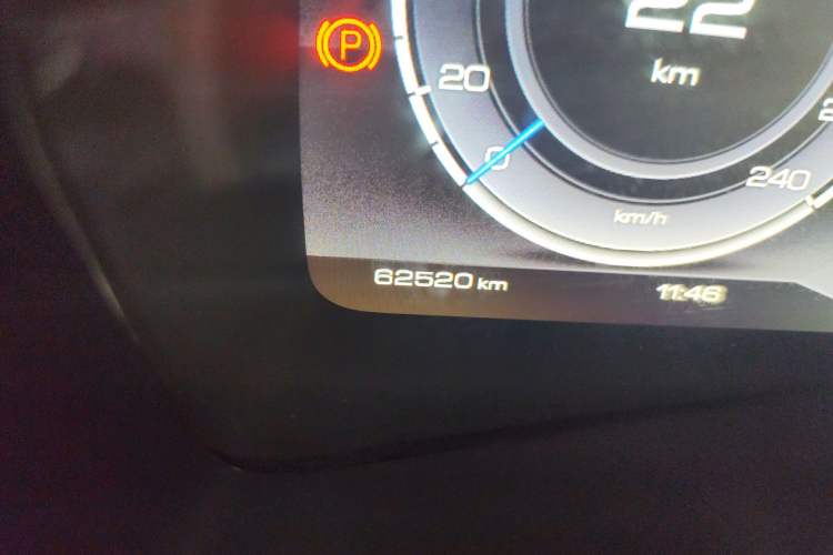 Used Wey P8 2018 2.0T Flagship Model Odometer Close Up