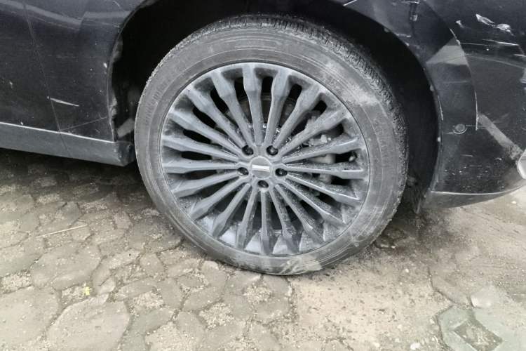 Used Wey P8 2018 2.0T Flagship Model Right Front Wheel Hub