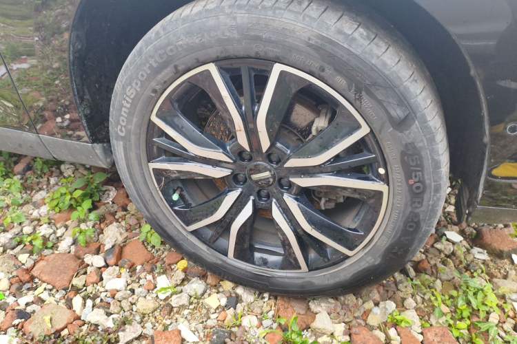 Used Wey P8 2018 2.0T Flagship Model Right Front Wheel Hub