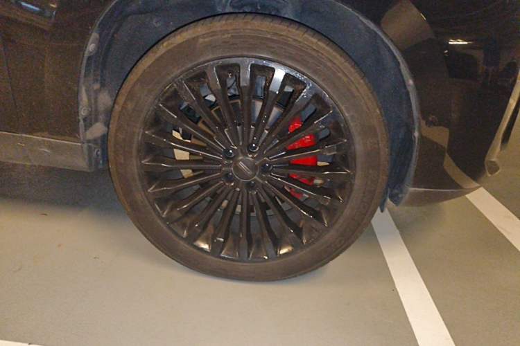 Used Wey P8 2018 2.0T Flagship Model Right Front Wheel Hub