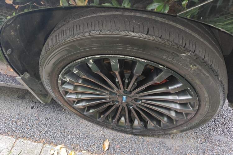 Used Wey P8 2018 2.0T Flagship Model Right Front Wheel Hub