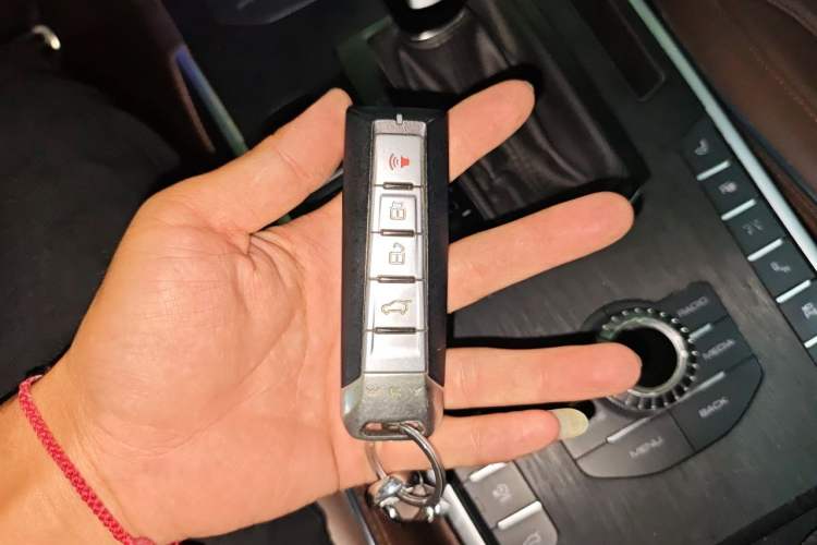 Used Wey P8 2018 2.0T Flagship Model Vehicle Key