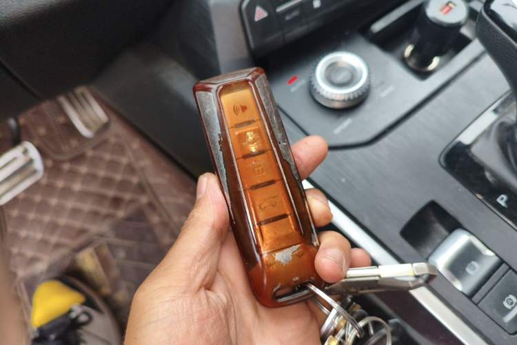 Used Wey P8 2018 2.0T Flagship Model Vehicle Key