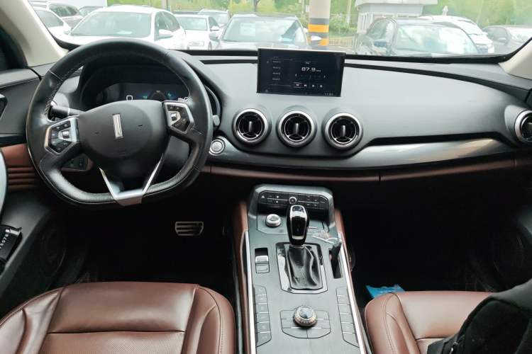 Used Wey P8 2018 2.0T Flagship Model Center Console