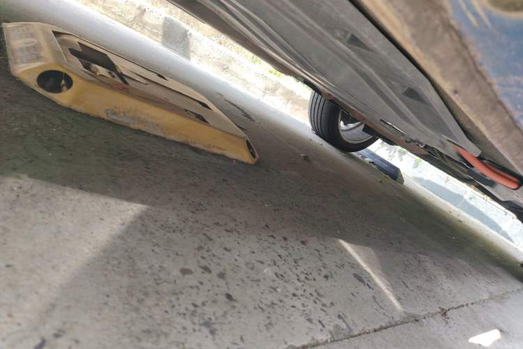 Used Wey P8 2018 2.0T Flagship Model Chassis Front Left