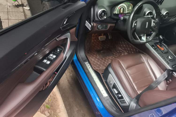 Used Wey P8 2018 2.0T Flagship Model Driver Seat