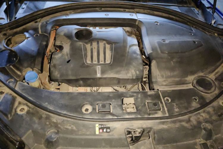 Used Wey P8 2018 2.0T Flagship Model Engine Bay