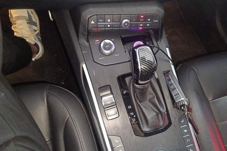 Used Wey P8 2018 2.0T Flagship Model Gear Lever