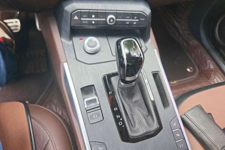 Used Wey P8 2018 2.0T Flagship Model Gear Lever