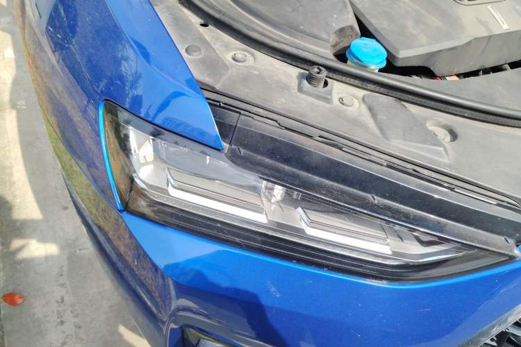 Used Wey P8 2018 2.0T Flagship Model Right Front Headlight
