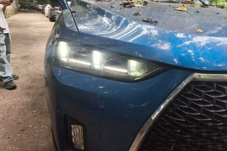 Used Wey P8 2018 2.0T Flagship Model Right Front Headlight