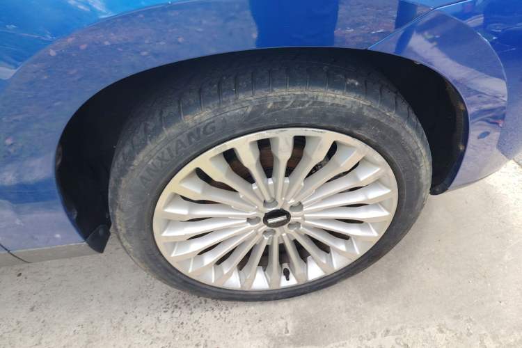 Used Wey P8 2018 2.0T Flagship Model Right Front Wheel Hub