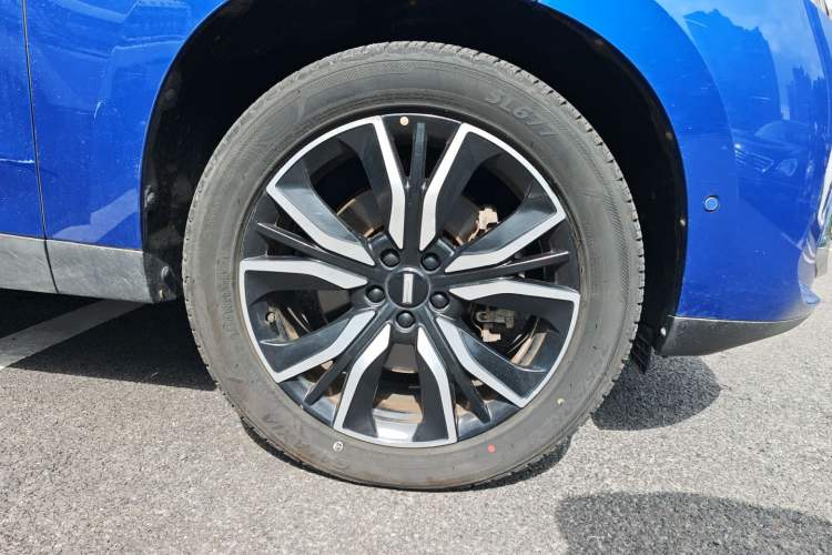 Used Wey P8 2018 2.0T Flagship Model Right Front Wheel Hub