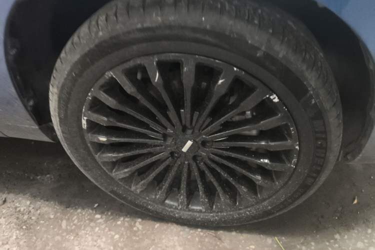 Used Wey P8 2018 2.0T Flagship Model Right Front Wheel Hub