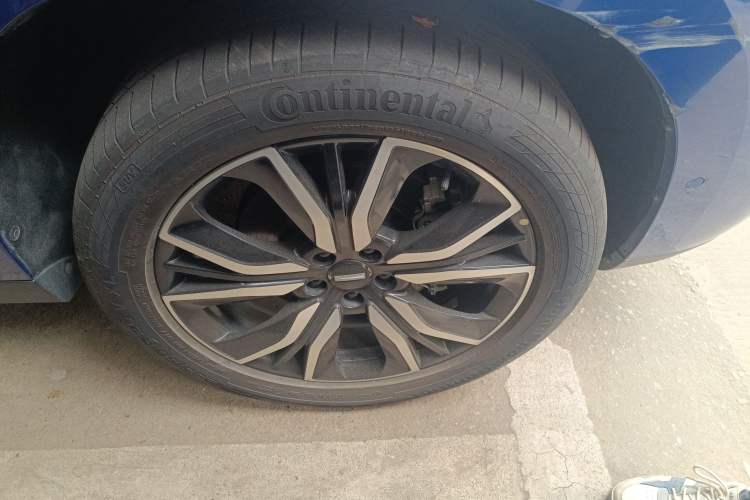 Used Wey P8 2018 2.0T Flagship Model Right Front Wheel Hub