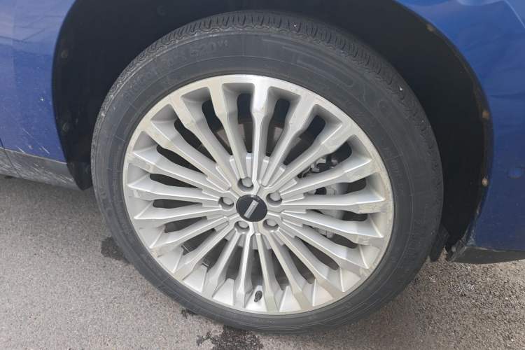 Used Wey P8 2018 2.0T Flagship Model Right Front Wheel Hub