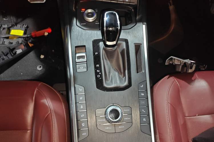 Used Wey P8 2018 2.0T Flagship Model Gear Lever