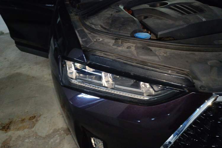 Used Wey P8 2018 2.0T Flagship Model Right Front Headlight