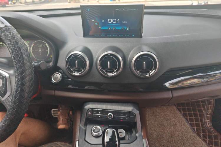 Used Wey P8 2018 2.0T Flagship Model Audio And AC Panel