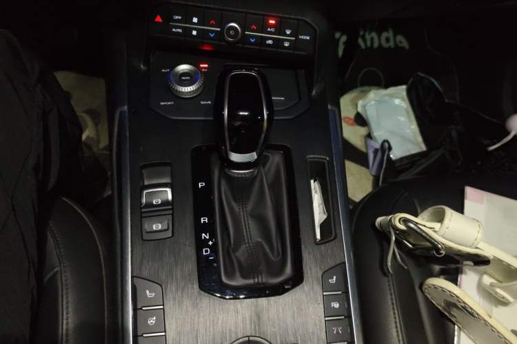 Used Wey P8 2018 2.0T Flagship Model Gear Lever
