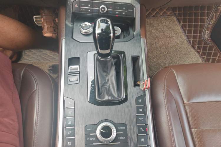 Used Wey P8 2018 2.0T Flagship Model Gear Lever