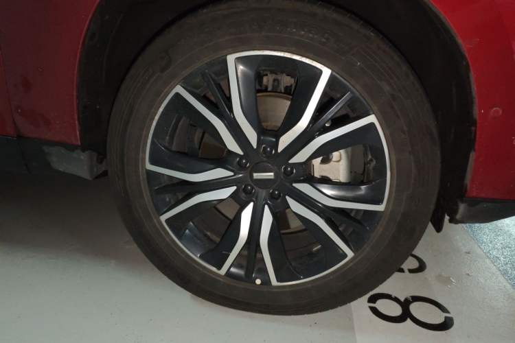 Used Wey P8 2018 2.0T Flagship Model Right Front Wheel Hub