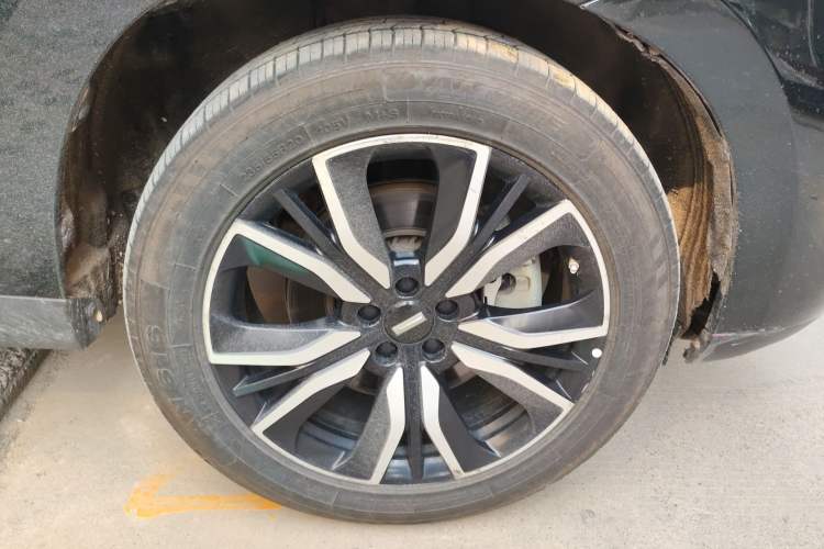 Used Wey P8 2018 2.0T Premium Edition Right Front Wheel Hub