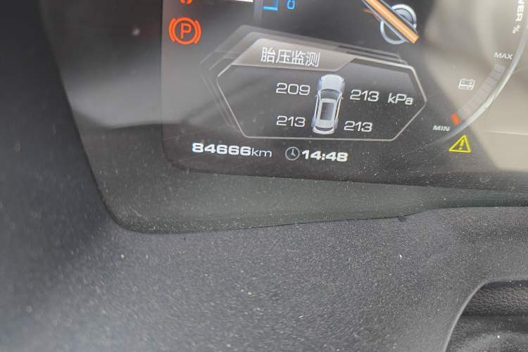 Used Wey P8 2018 2.0T Flagship Model Odometer Close Up