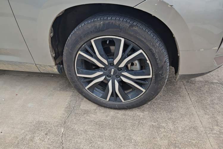 Used Wey P8 2018 2.0T Prestige Version Right Front Wheel Hub