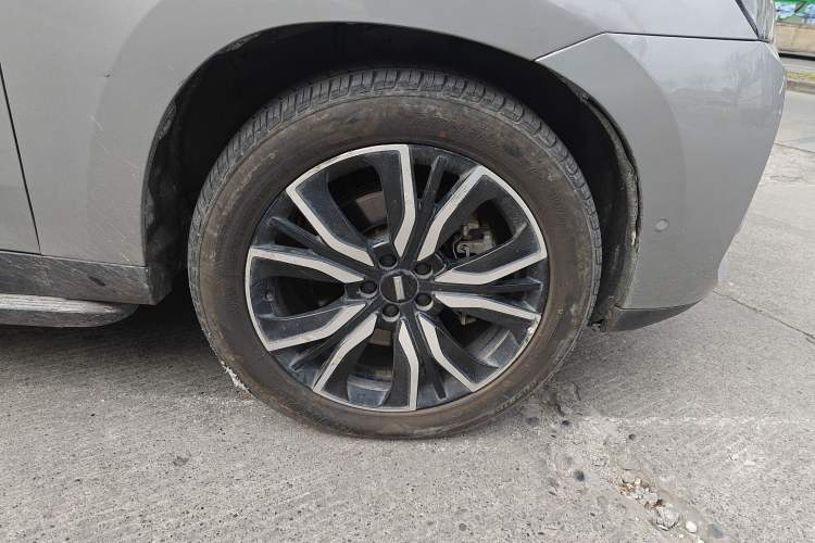 Used Wey P8 2018 2.0T Flagship Model Right Front Wheel Hub