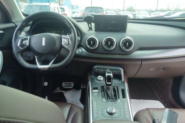 Used Wey P8 2018 2.0T Flagship Model Center Console